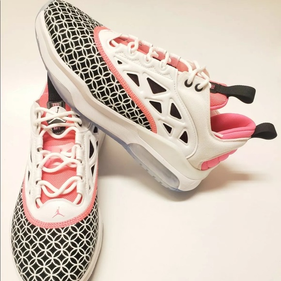 *New* Women Jordan Air Max 200 Chinese New Year 👟 - Picture 4 of 6